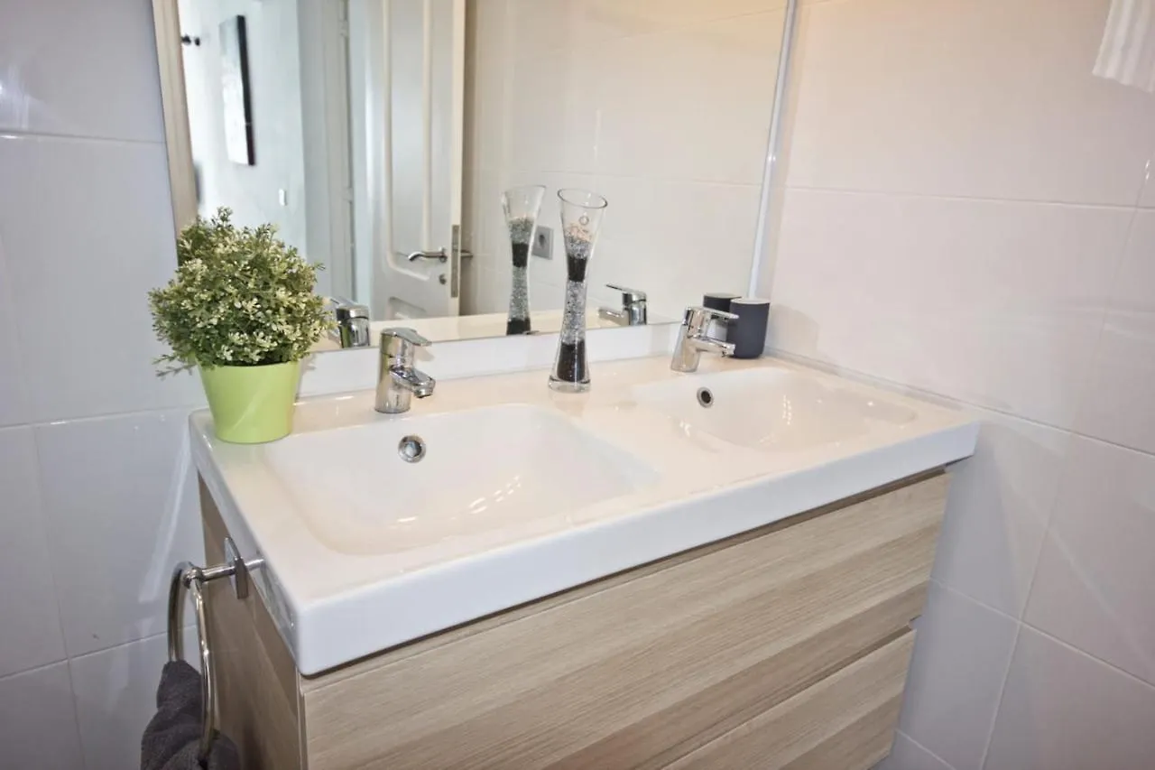 Apartment Club Valena 3, Modern Apartment, Wifi, Close To Amenities, Beach At Matagorda Puerto del Carmen  Spain