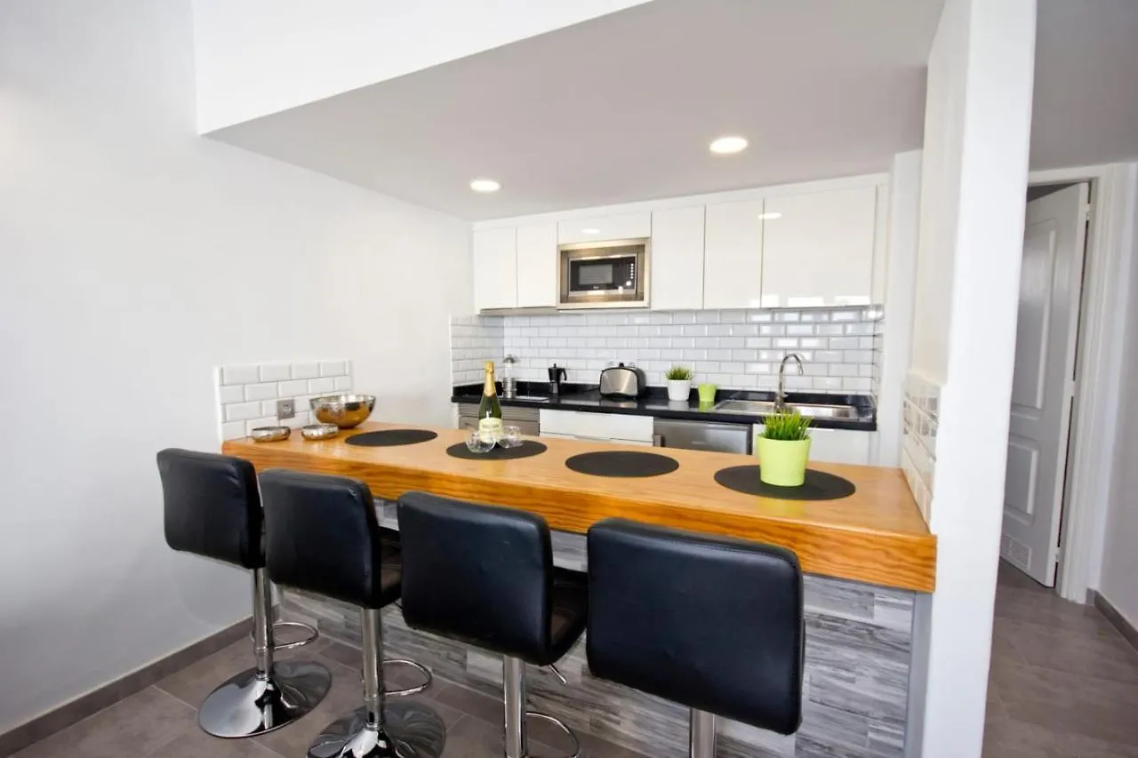Apartment Club Valena 3, Modern Apartment, Wifi, Close To Amenities, Beach At Matagorda Puerto del Carmen